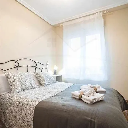 Apartment El Llar Del Gueelu By Silastur