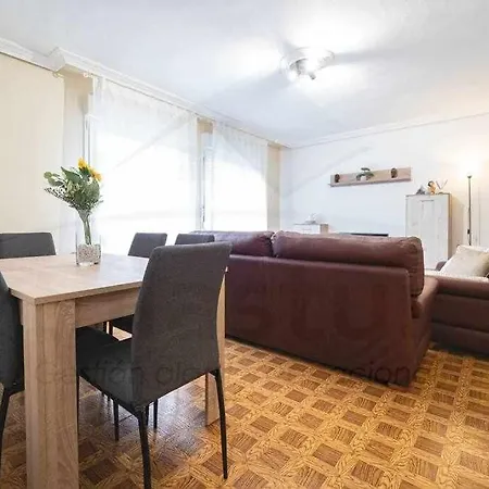 El Llar Del Gueelu Apartament *